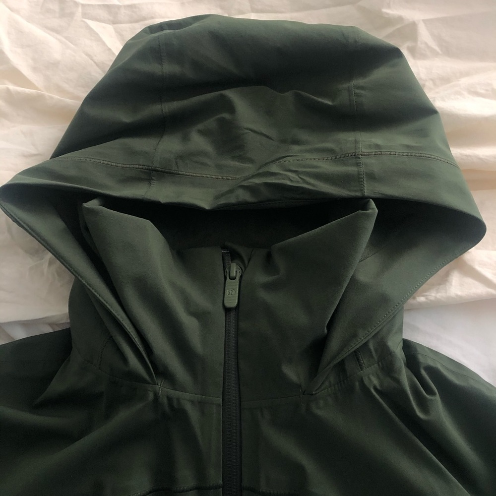 Lululemon Jacket - Picture 3 of 8